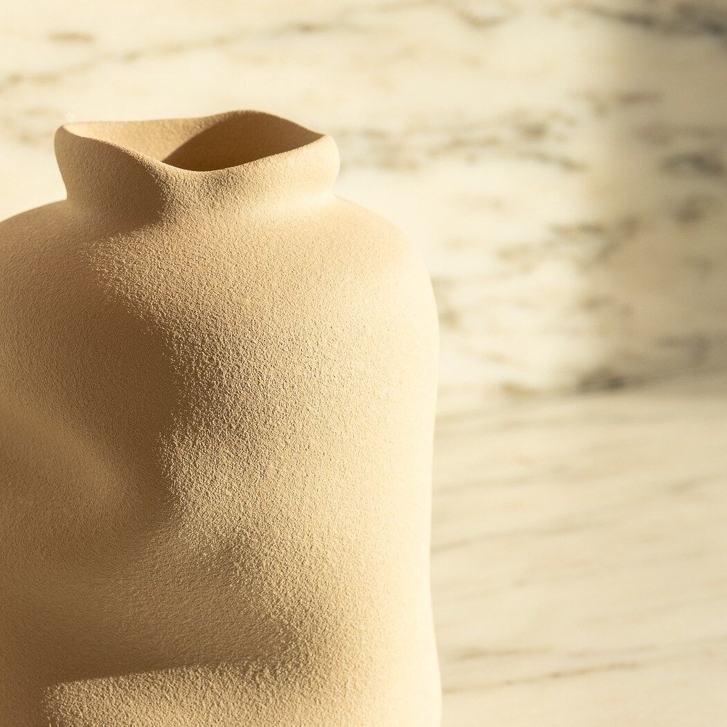 Vase en céramique texturée Dune beige - Petit format