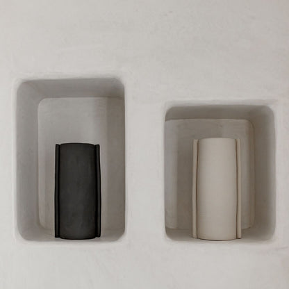 Soliflore en céramique noire Line
