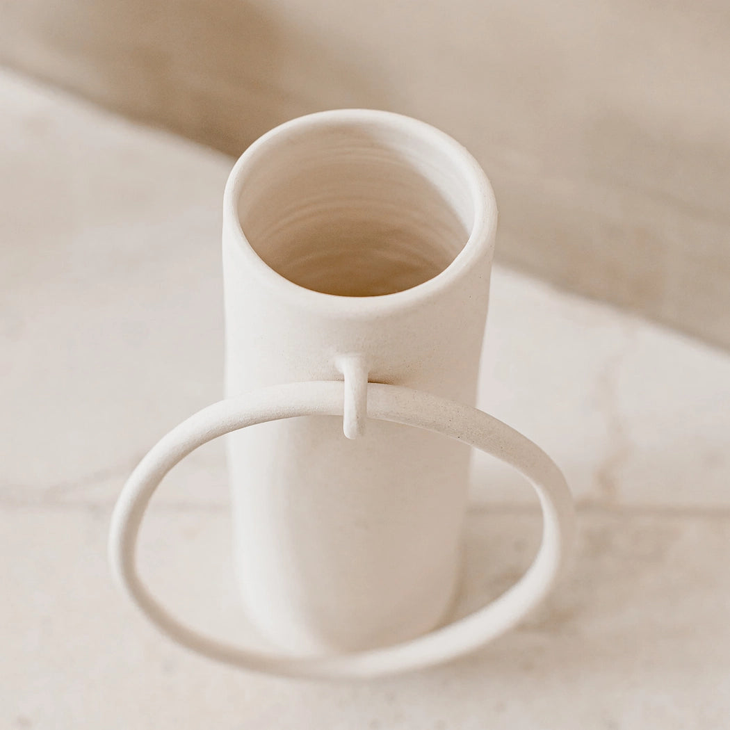 Soliflore en céramique beige Big Ring fin