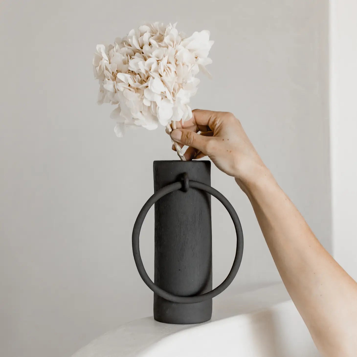 "Vase Soliflore Big ring noir"
