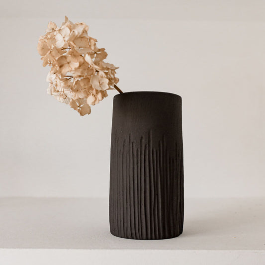 "Vase en céramique noire Stripe"