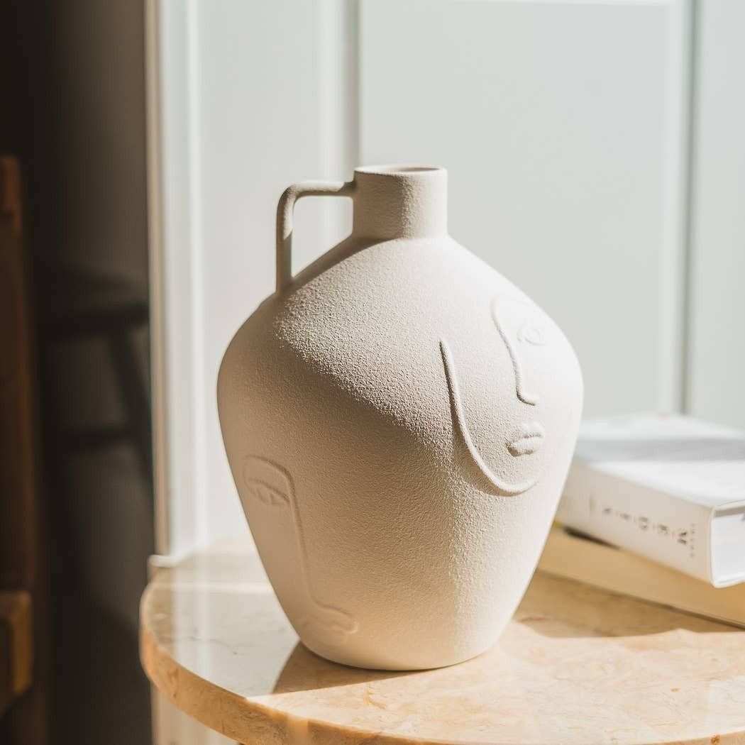 "vase amphore blanc minimaliste"
